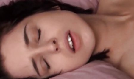 非常にslutty角BlowjobとBusty胸にbrothel 素人 jk 巨乳