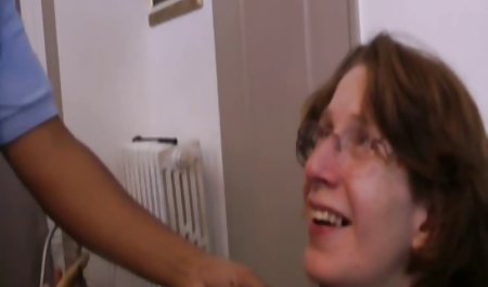 を見せてくれる彼の新しい玩具がmasturbating 巨乳 の 素人
